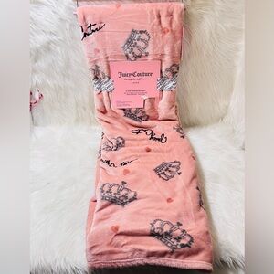 Juicy Couture Plush Throw‎ Blanket
